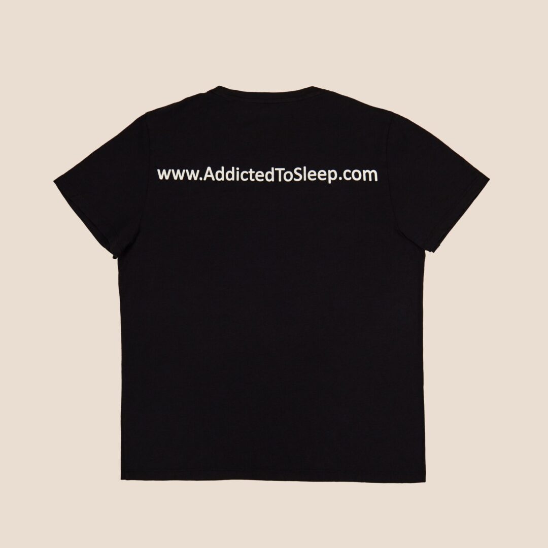 a t-shirt with a website link mentioned on it